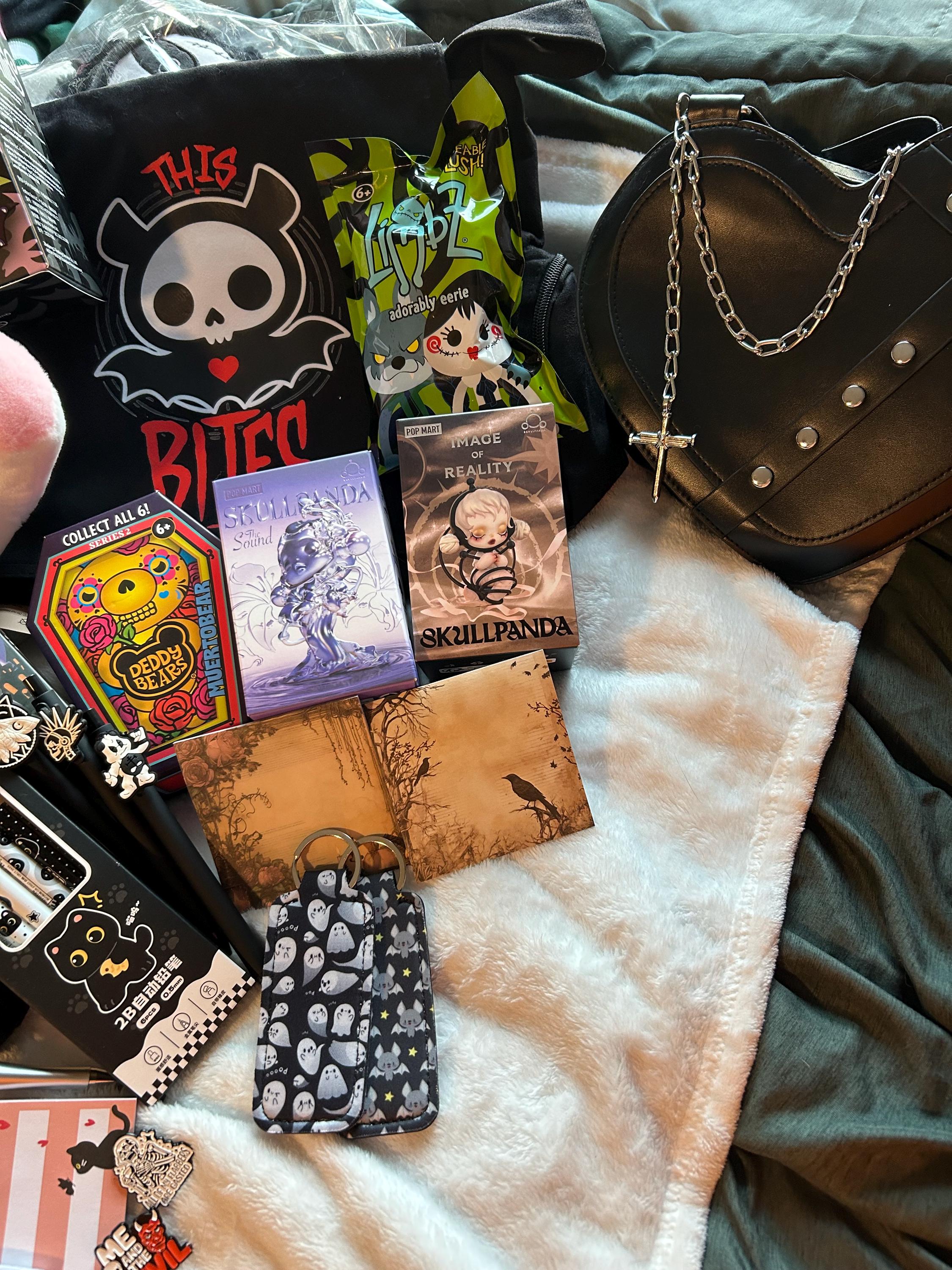 Spooky & Cute Mystery Scoop